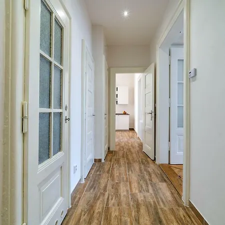Avantguard Apartments Prague Exterior photo